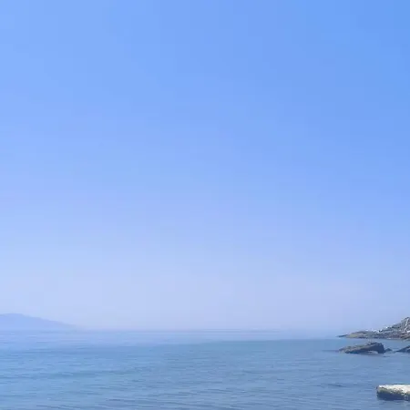 Endless Blue Sea House Apartman